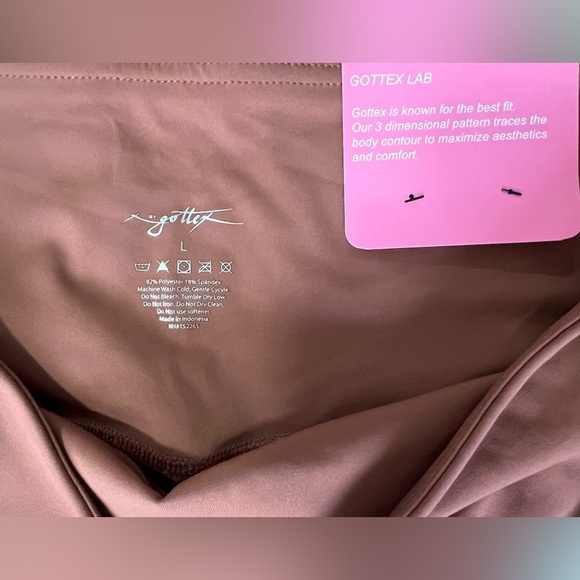 NWT Gottex Peach Skin Collection Pocket Capri Leggings, Size Large, Camel - Picture 3 of 5